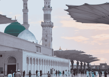 Hukum Merayakan Maulid Nabi ﷺ, Tidak Sesuai Syariat ?