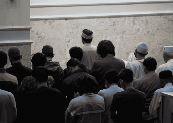 fikih shaf shalat